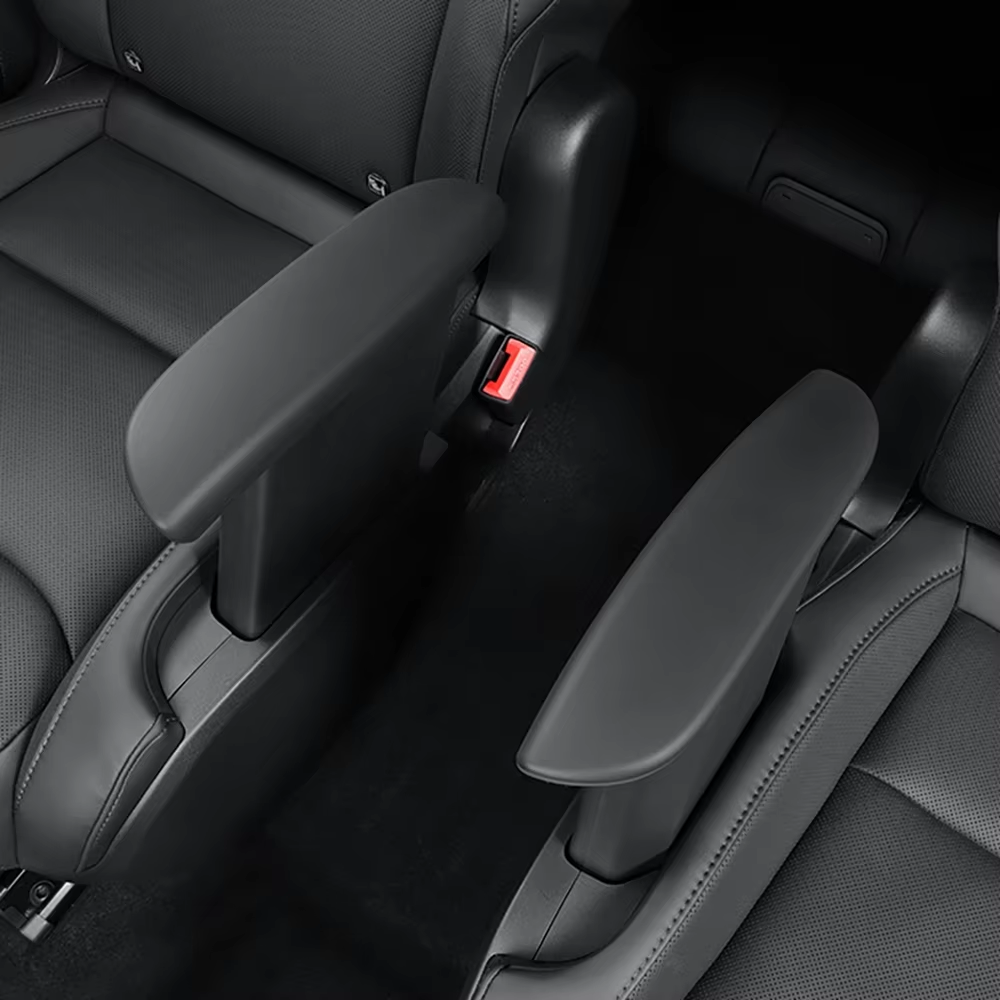 TESLA 2026 Model YL Non-Slip Second Row Armrest Silicone Cover Protector